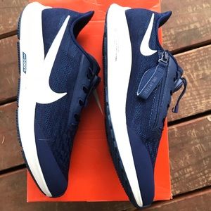 Nike Air Zoom Pegasus 36 Flyease